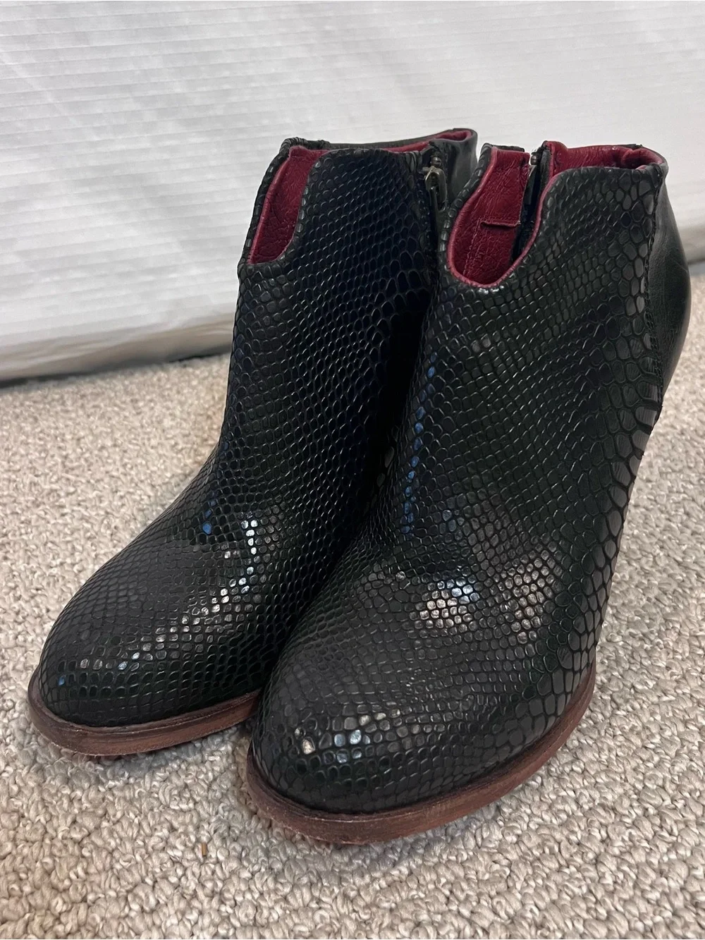 Freebird Women Detroit Ankle Boots Sz 9 Black Boho Rodeo Leather Snake Embossed,